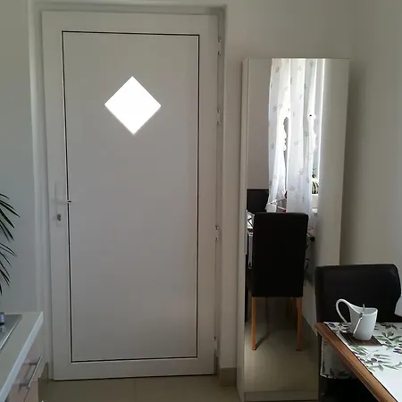 Summer Night Dream Apartman Zára